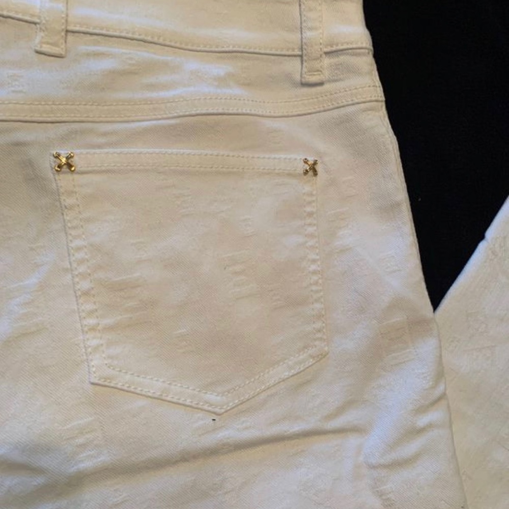 Denim - Picture 3 of 6
